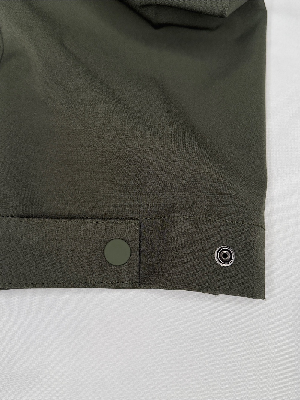 Athleta Endless High Rise Cargo  Pants in Aspen Olive Size 6 - Picture 13 of 15